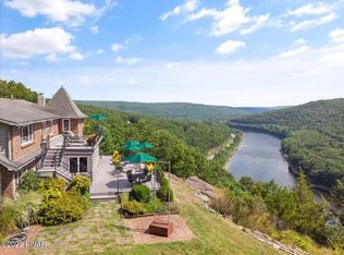 19 Silverfish Rd, Barryville, NY 12719