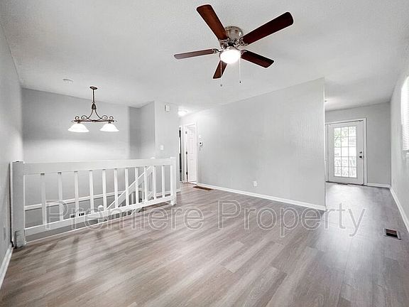 2nd image of 1524 N Seminole Dr