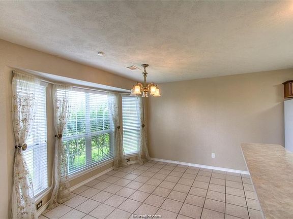 5th image of 1113 Tyler Ct