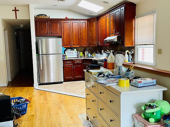 4th image of 8714 Commonwealth Blvd #1