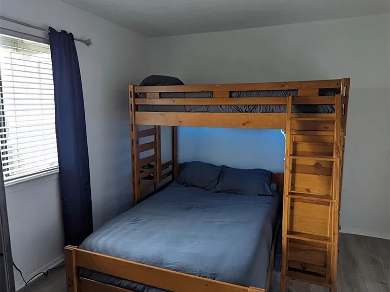 1901 Holleman Dr W #411 — Photo 5