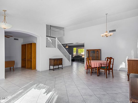 3rd image of 8714 W TONOPAH Drive
