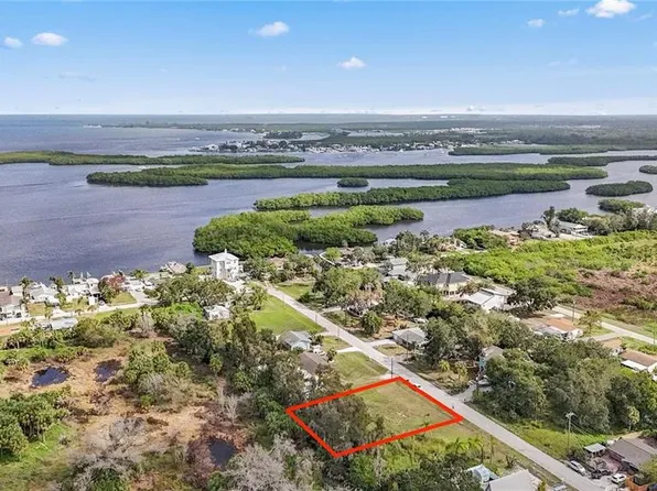 1115 Canal St #1, Ruskin, FL 33570
