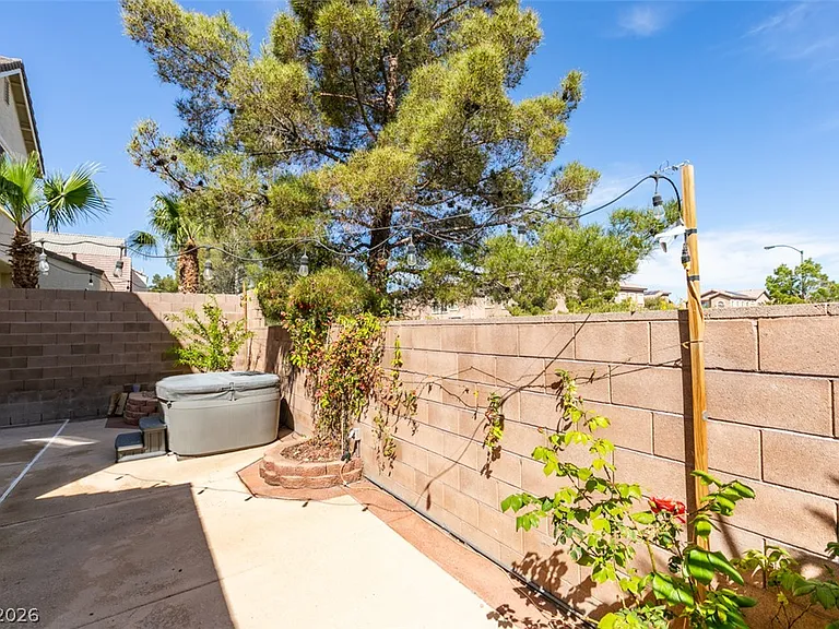 5928 Attavilla Dr — Photo 7