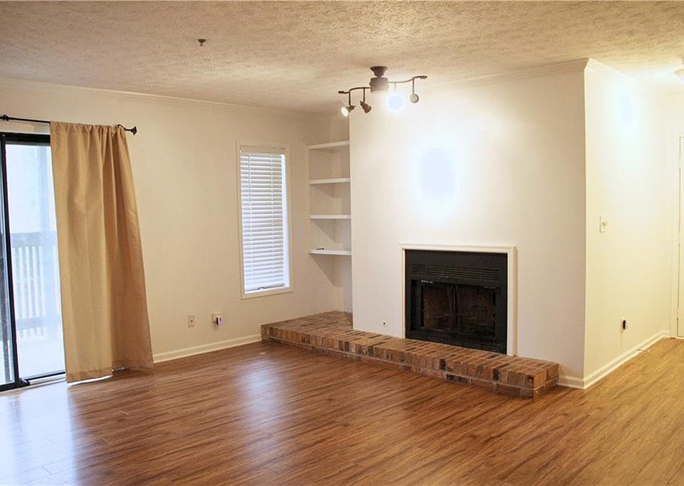 1st image of 1907 Cumberland Ct SE