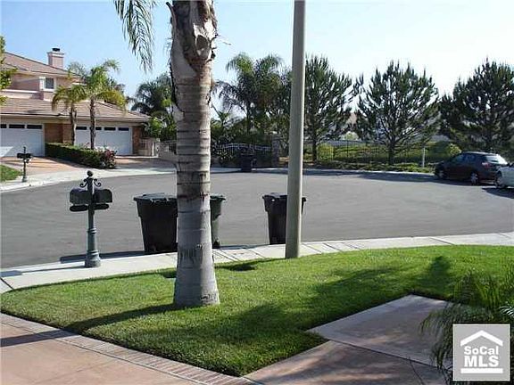 2nd image of 820 S Country Glen Way