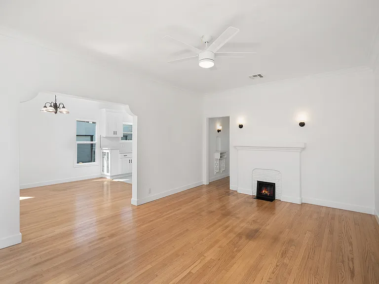4528 Saint Elmo Dr — Photo 3
