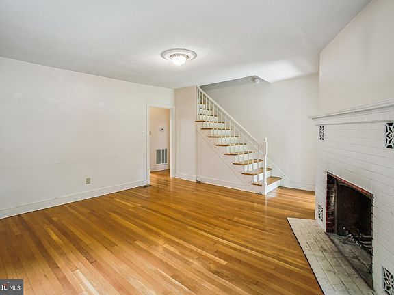 3rd image of 315 Villa Ave