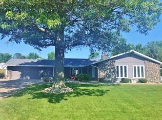 204 Edglink Dr, Kendallville, IN