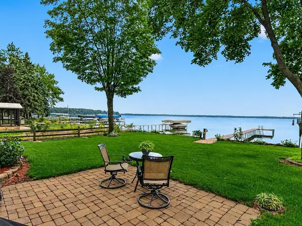 3129 Sunnyside St, Stoughton, WI 53589