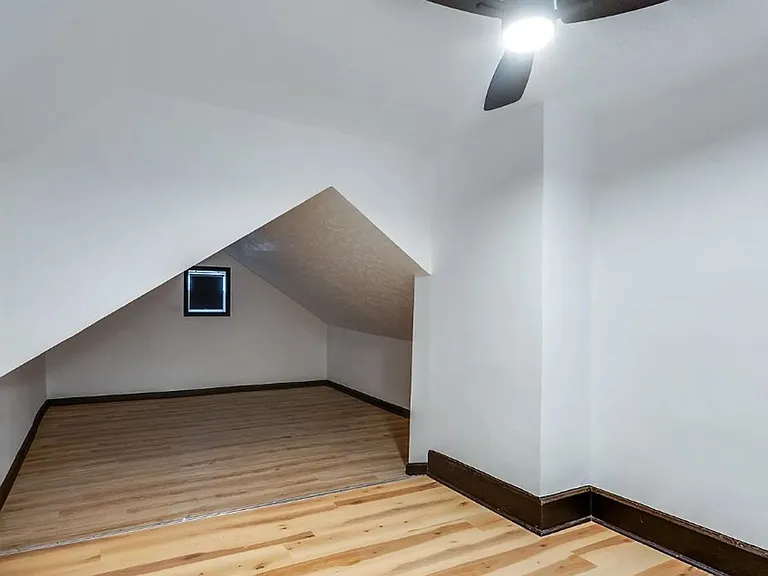 2173 E 73rd St — Photo 16