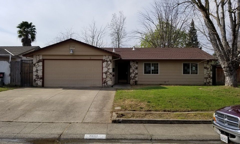 1st image of 7029 Woodmore Oaks Dr