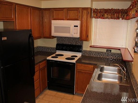 5th image of 635 Malibu Dr SE