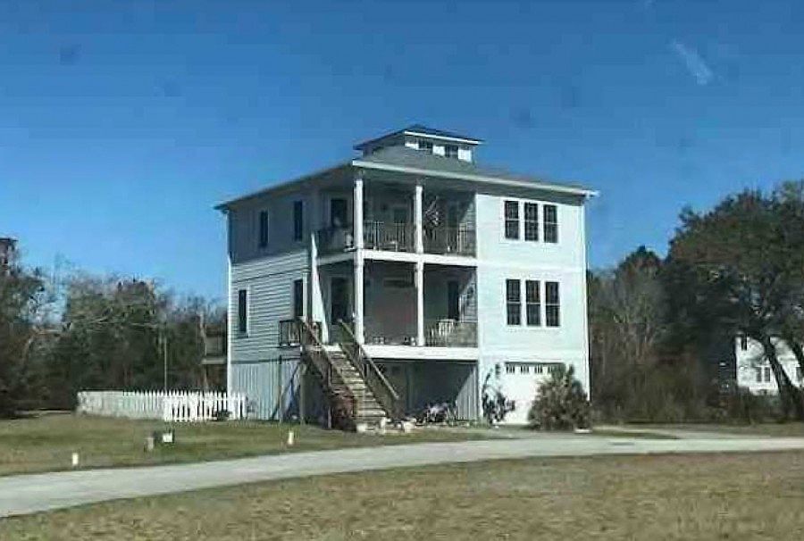1st image of 204 Crystal Water Pl