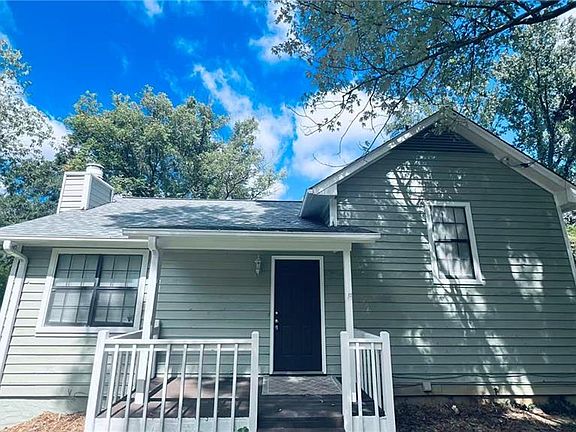 2nd image of 633 Candlewick Ln NW
