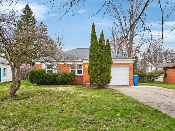 5407 Porter Rd, North Olmsted, OH 44070
