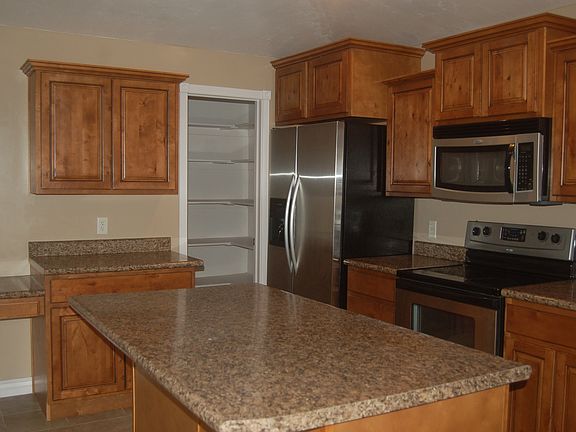 3rd image of 639 N Badger Ln