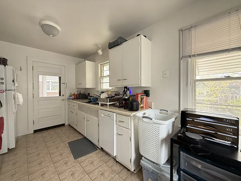 1514 Golden Ave #2 — Photo 12