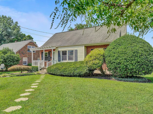 303 Valleydale Ave, Salem, VA 24153