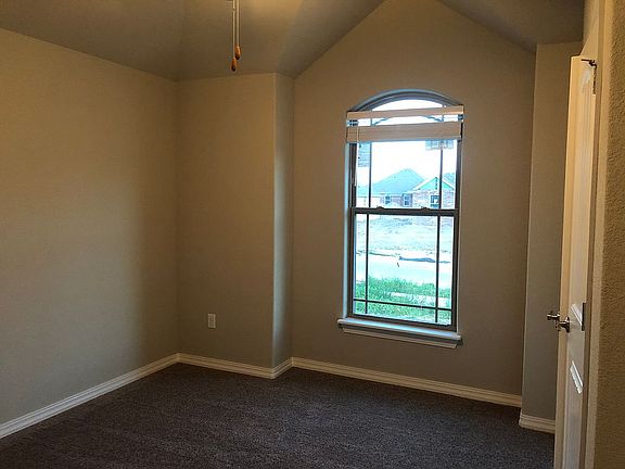 5th image of 1110 Rosemary St