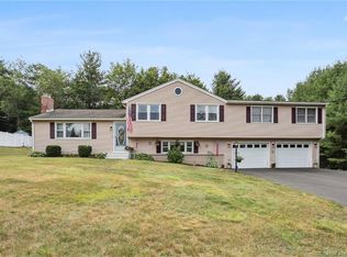 6 Surrey Dr, North Haven, CT 06473