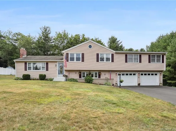 6 Surrey Drive, North Haven, CT 06473