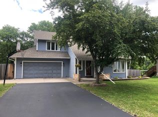 3560 Cohansey St, Shoreview, MN 55126