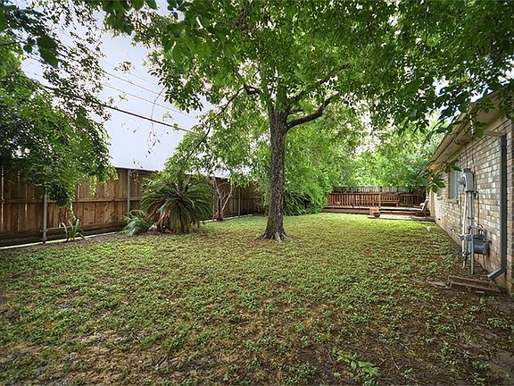4th image of 6226 Henniker Dr