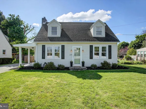 225 Pine Rd, Mount Holly Springs, PA 17065