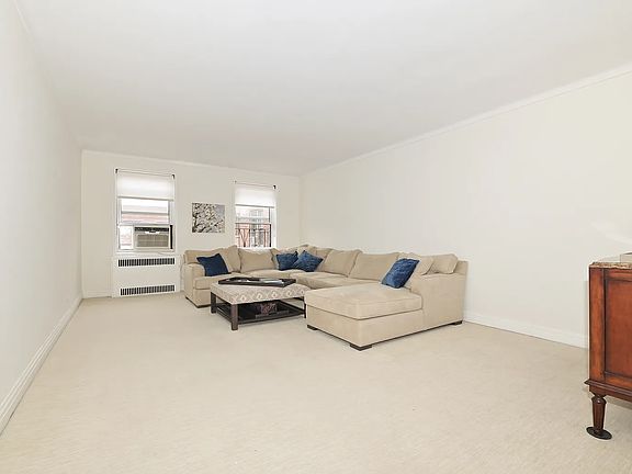 4th image of 69-10 Yellowstone Blvd #619