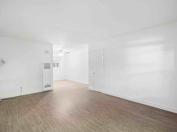 5th image of 2001 N Beachwood Dr Unit 8