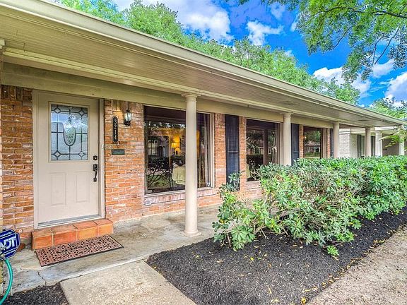 3rd image of 3214 Ann Arbor Dr