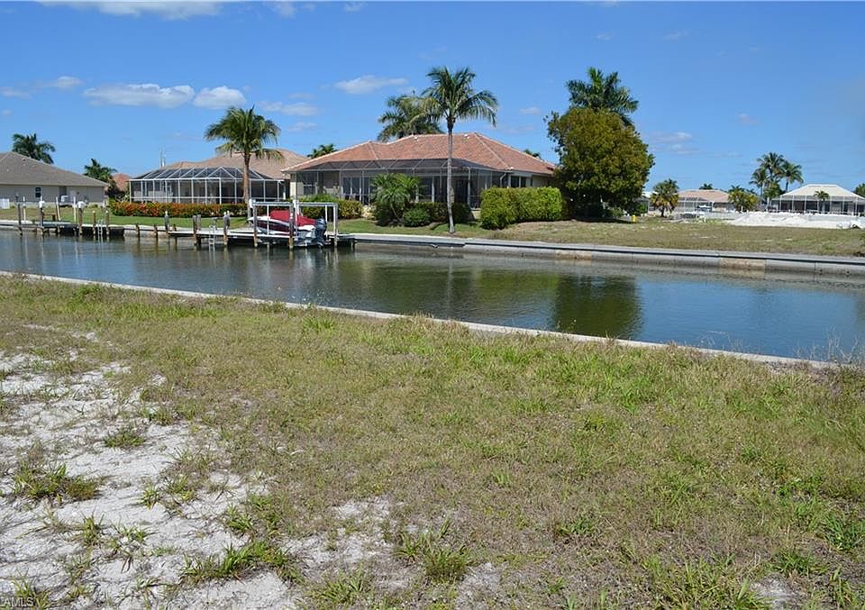 2nd image of 355 Edgewater Ct Lot 3