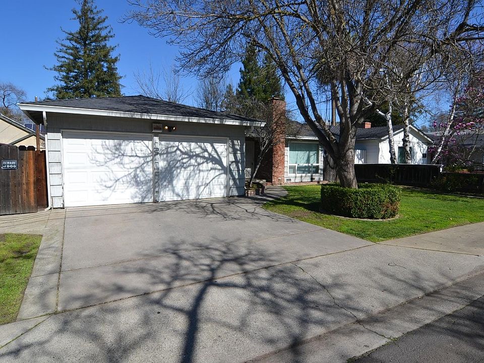 1st image of 215 Griswold Ave