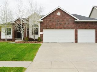 2212 Jenna Ln, Lincoln, NE 68512