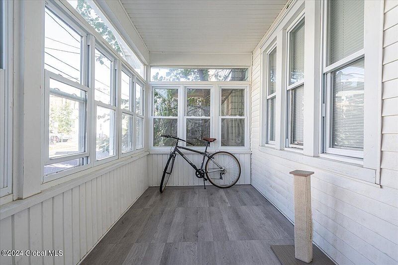 4th image of 9 GrandView Terrace