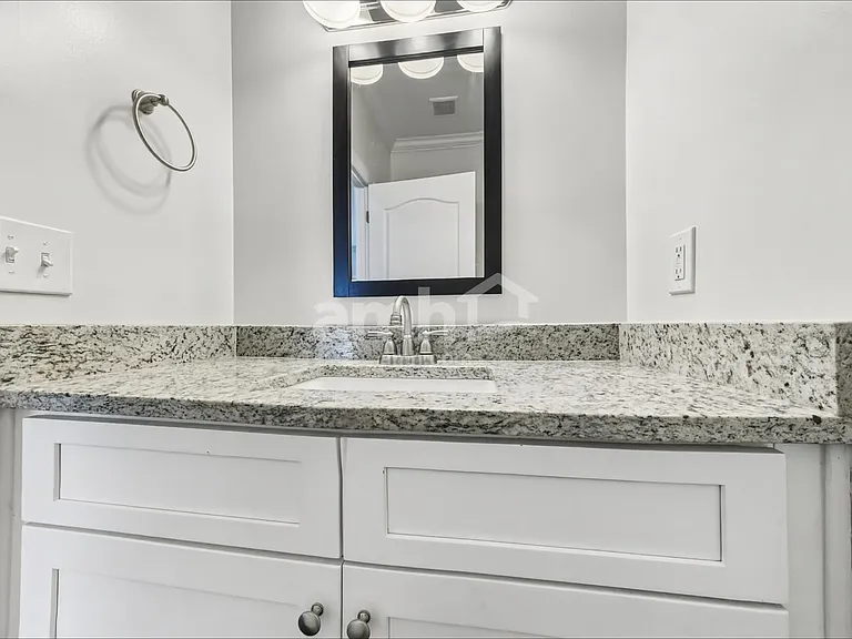2533 Kilkenny Ct — Photo 8