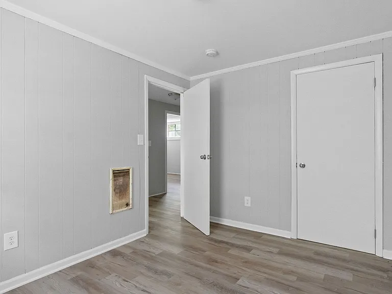 427 Circle Dr — Photo 35