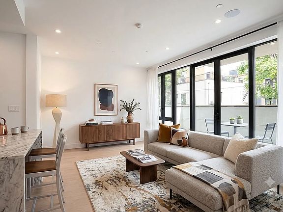 5th image of 58 Dupont St #2