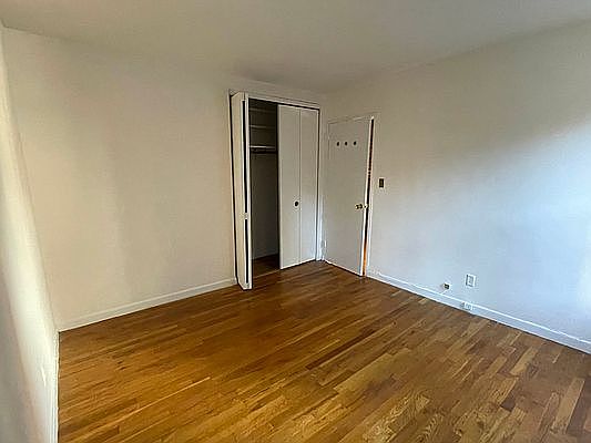 5th image of 307 E 89th St APT 4H