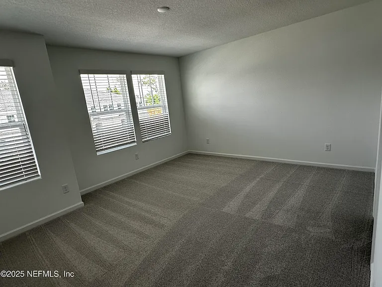 611 Holly Lakes Dr — Photo 21