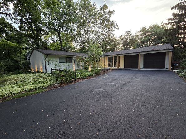 3S220 Blackcherry Ln