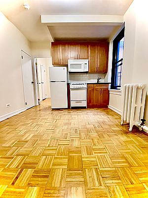 1st image of 520 E 79th St #4V