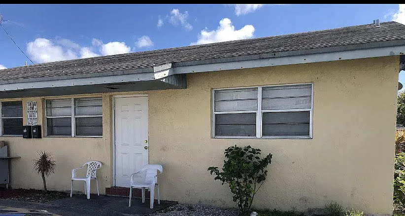 3 bed, 2.0 bath, 1200 sqft, $2,590 — Photo 1