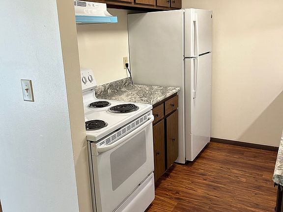 3rd image of 1441 Parkview Ter APT 37