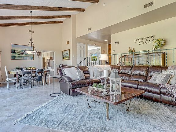 5th image of 3054 Bernardo Ave