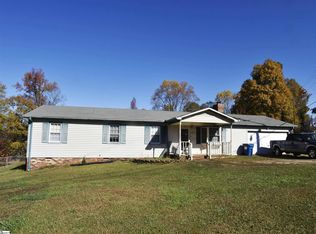 160 Hayes Cir, Wellford, SC 29385