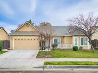 1079 Tranquility Cir, Lemoore, CA 93245