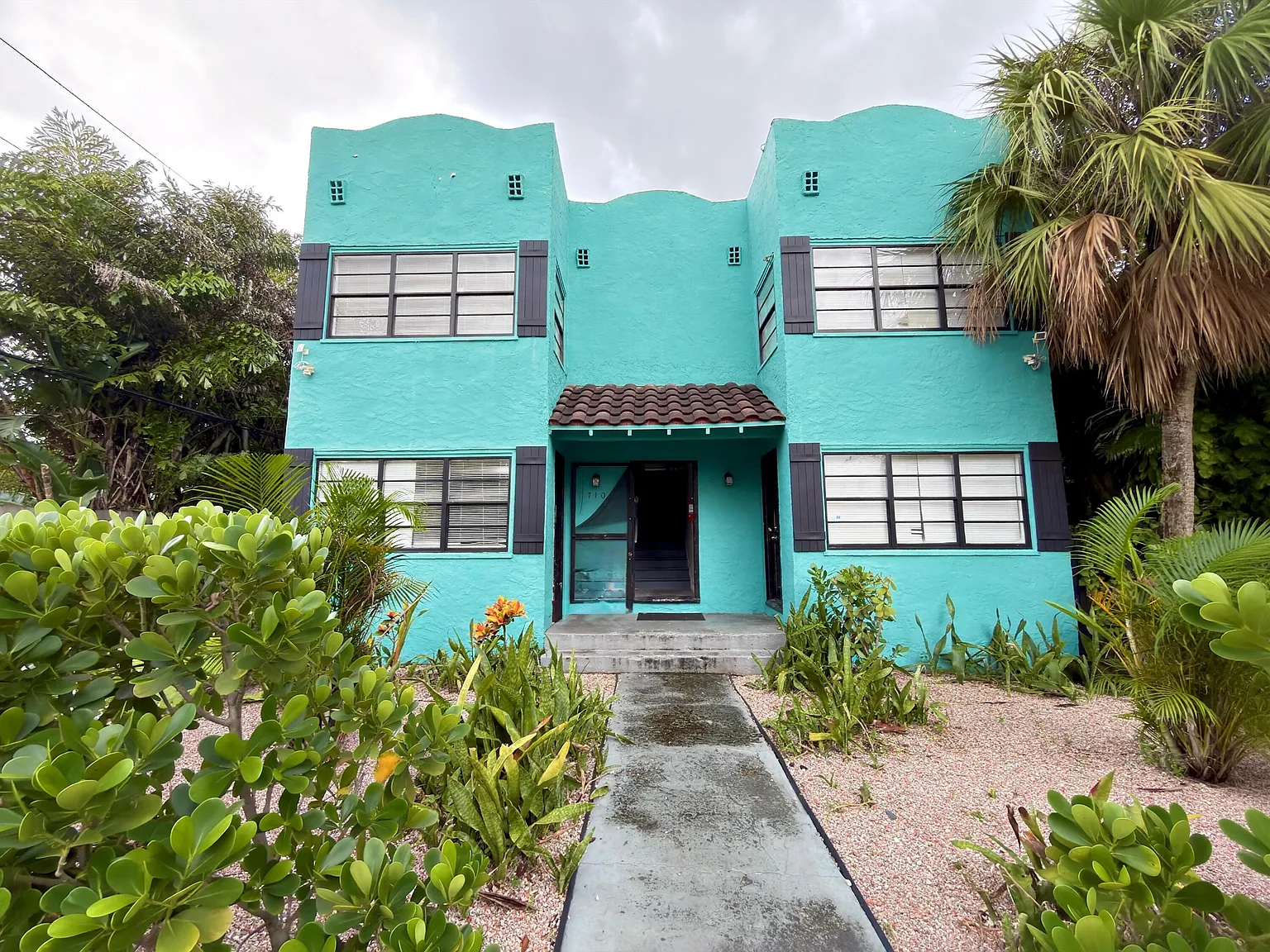 710 Palm St — Photo 1