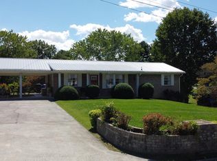 1734 Hugh Dr, Morristown, TN 37813